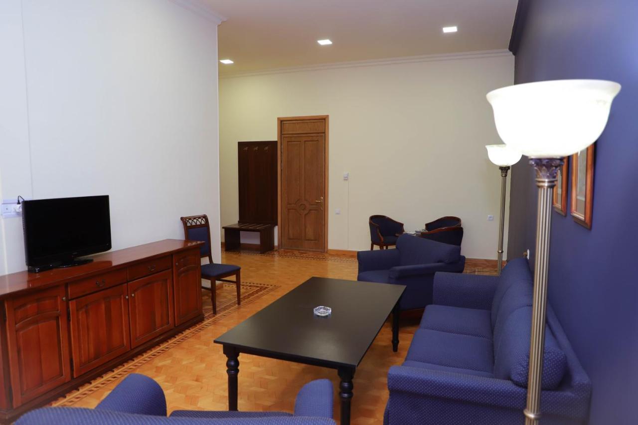 Araks Hotel Complex Gyumri ภายนอก รูปภาพ